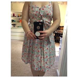 💕LAST CHANCE💕 Women’s Pimkie Floral Halter Dress Size Small-Purchased in France
